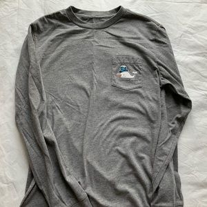 Vineyard vines girl top. Can fit women’s S